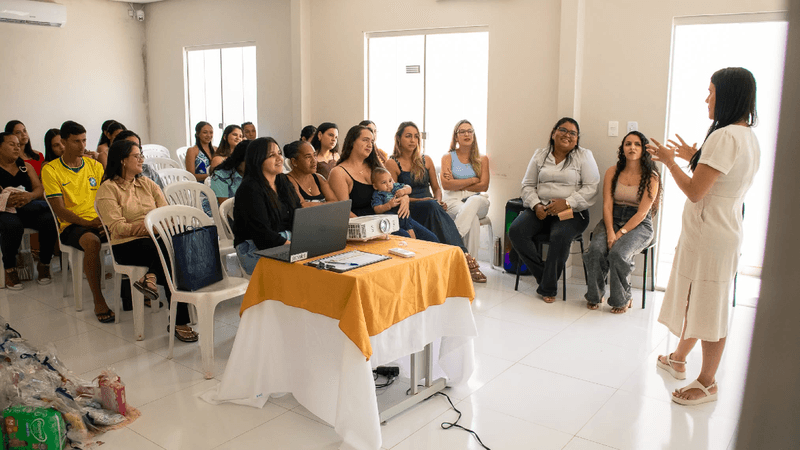 Guajeru promove ação do Agosto Dourado com gestantes, puérperas e lactantes