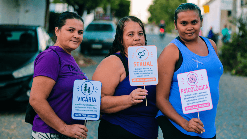 GUAJERU REALIZA 1ª CAMINHADA DO AGOSTO LILÁS EM DEFESA DOS DIREITOS DAS MULHERES
